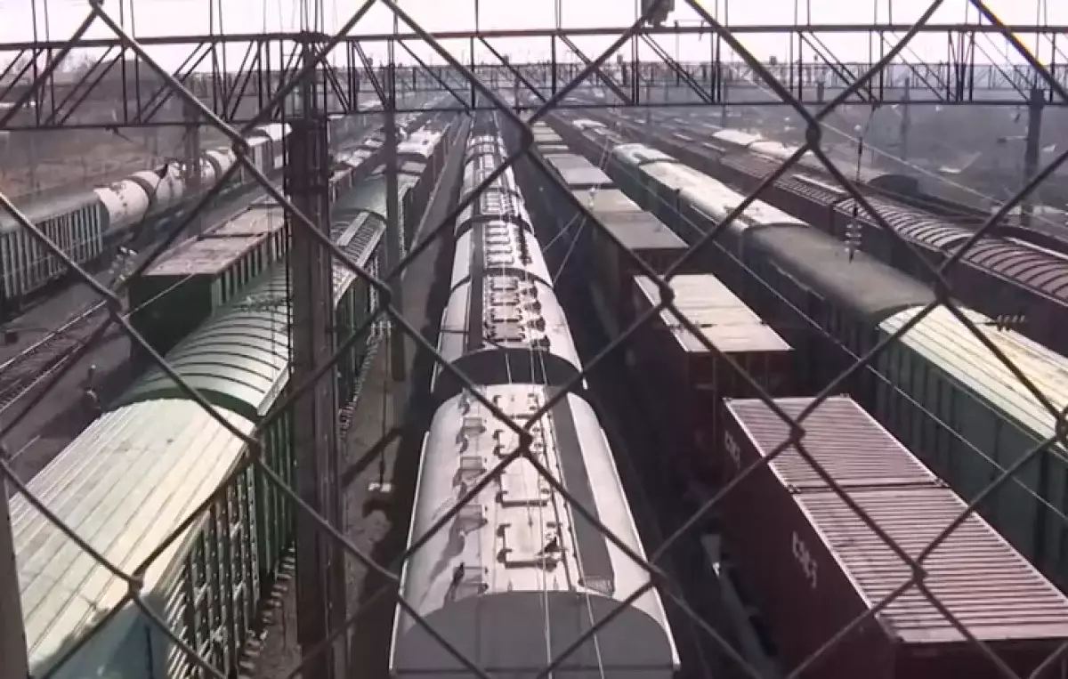 Железнодорожный затор образовался на границе с Узбекистаном