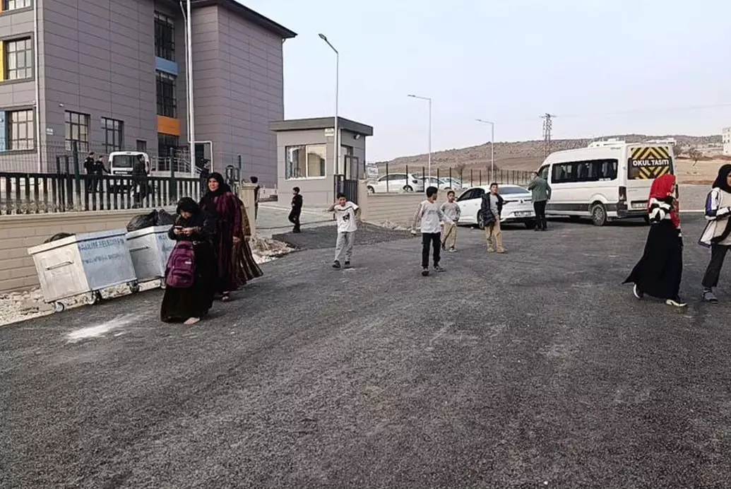 В Турции 25 школьников госпитализированы с подозрением на пищевое отравление