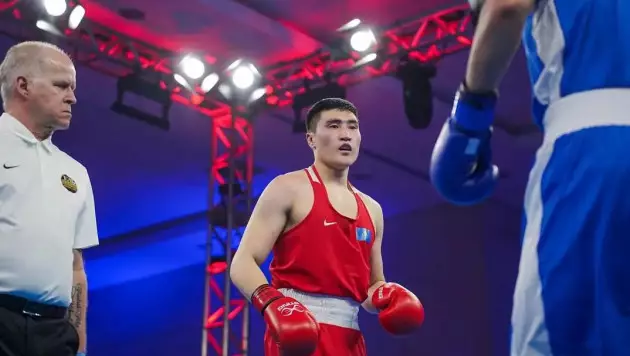 Қазақстандық боксшы ӘЧ-дегі бірінші айқасында таза жеңіске жетті