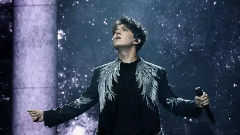 Димаш Құдайберген жаңа әнін таныстырды