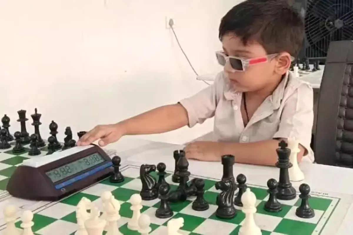 Трёхлетний индийский шахматист шокировал мир: ФИДЕ зарегистрировала рекорд - новости на Lada.kz 06.12.2025