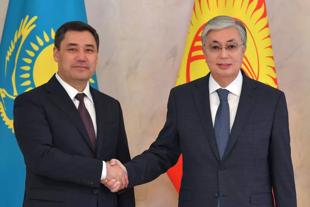 Тоқаев Қырғызстан президентін туған күнімен құттықтады