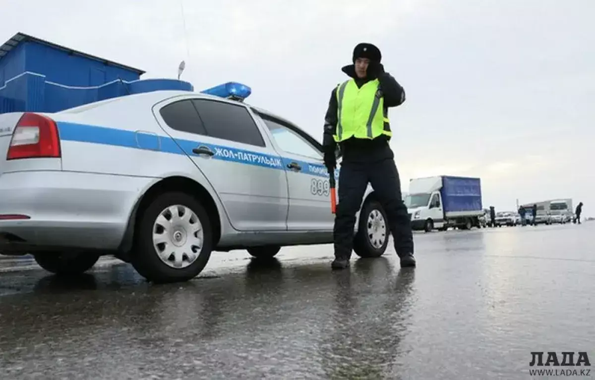 Осторожно, гололёд! Водителей Мангистау просят сохранять бдительность - новости на Lada.kz 06.12.2025