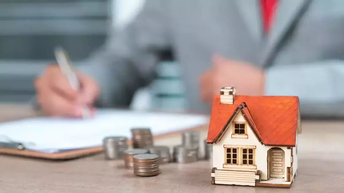 «Восстанавливают себя в очереди»: Отбасы банк судится с получателями льготных квартир