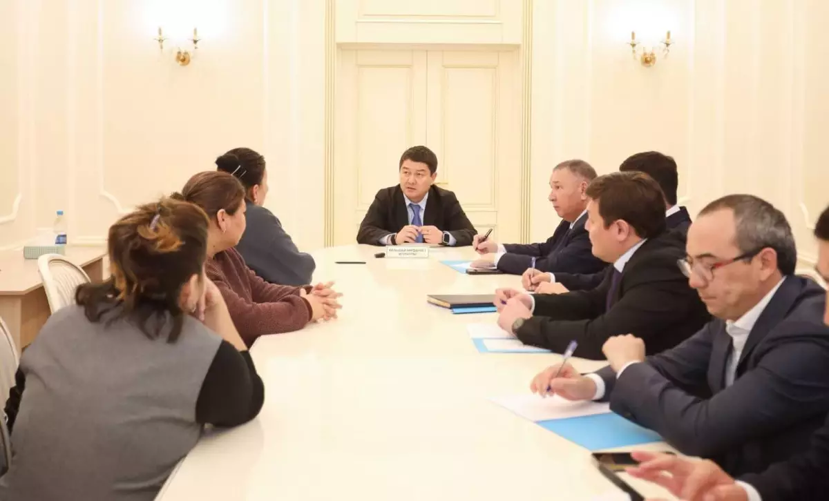 Маңғыстау әкімі 12 сағат бойы 200-ден астам тұрғынды қабылдады