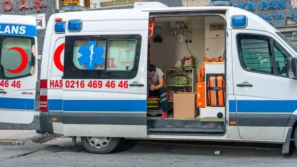 Түркияда жолаушылар автобусы жүк көлігімен соқтығысты