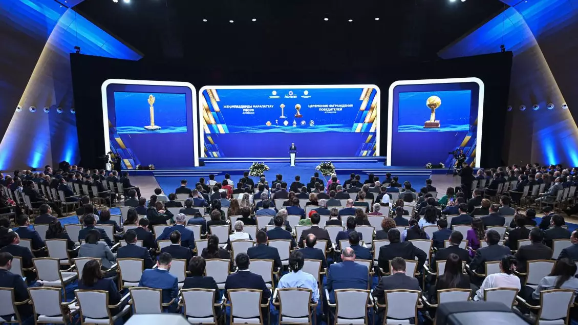 Тоқаев: Жасанды интеллектіні енгізу  Қазақстанға 14 млрд доллар кіріс әкелуі мүмкін