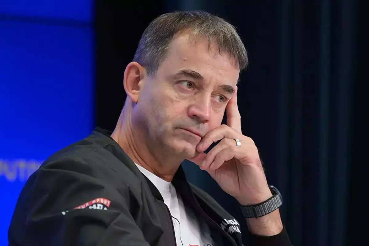 Дмитрий Певцов озвучил условие возвращения артистов в Россию - новости на Lada.kz 06.12.2025