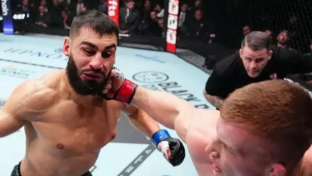 Жёсткий бой на турнире UFC закончился нокаутом в первом раунде