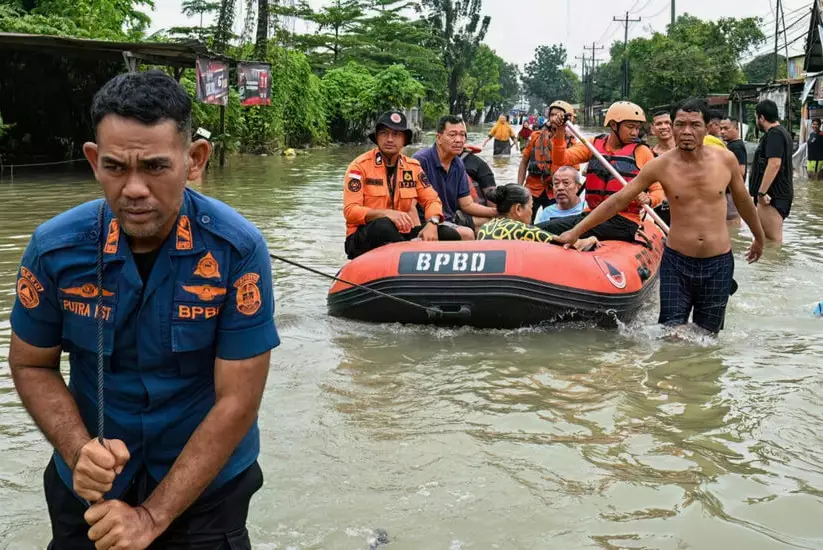 Число погибших из-за наводнений в Индонезии превысило 900 человек