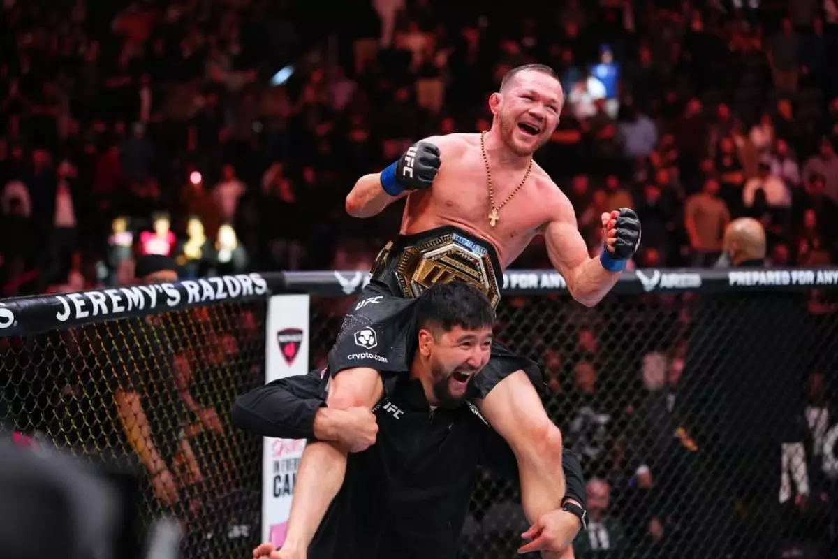 UFC-де сенсация: Петр Ян Двалишвилиді жеңіп, чемпиондық белбеуін қайтарып алды