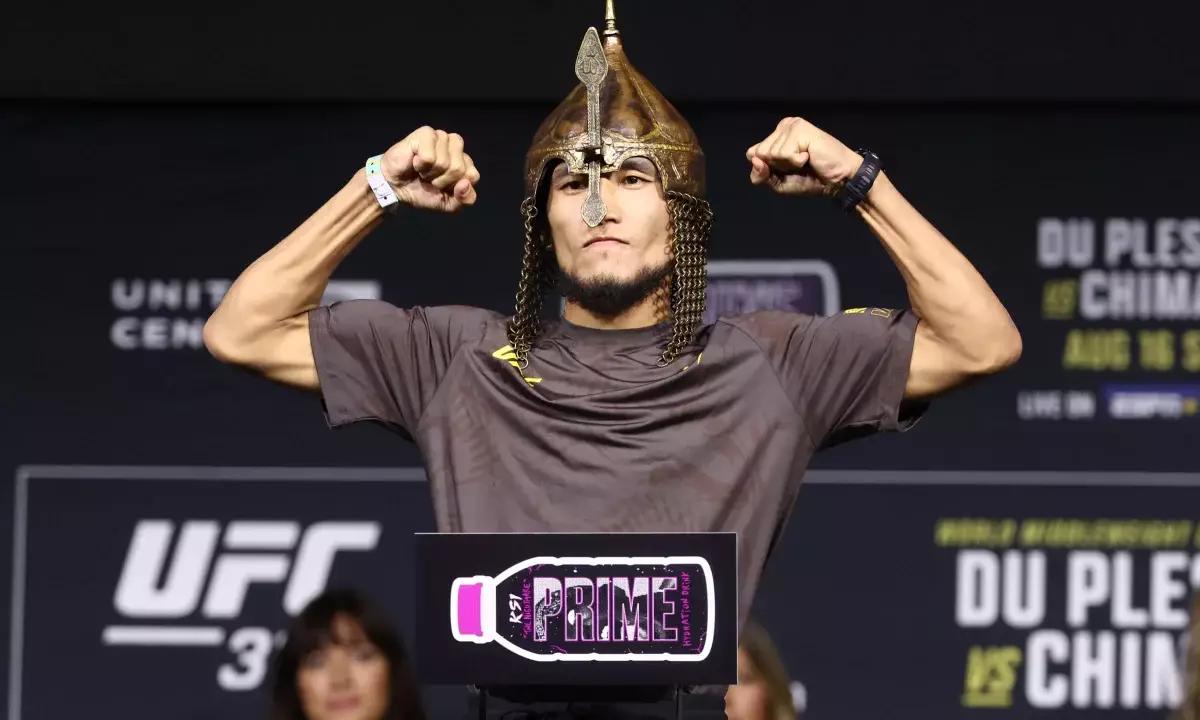 Тағы бір қазақ жауынгері UFC-де дебют жасайды: қарсылас белгілі болды