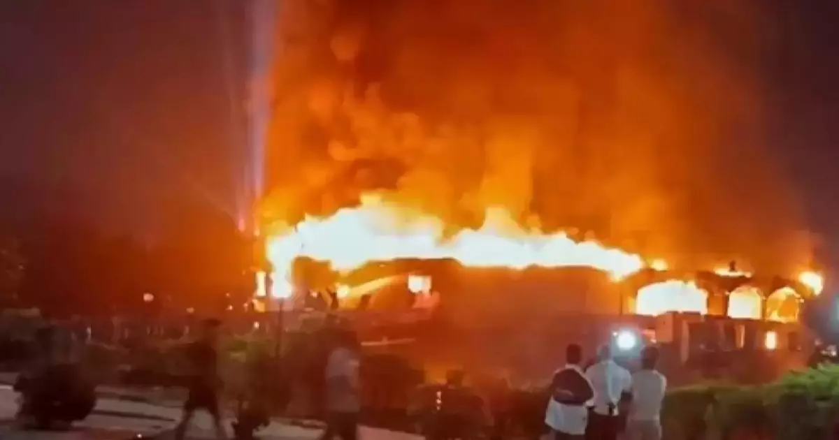  Гоада түнгі клубтағы өрт кезінде 23 адам қаза тапты 