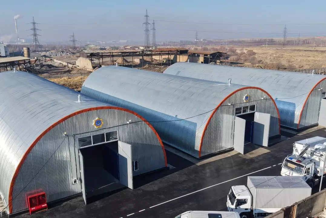 В Шымкенте открыт современный ангарный комплекс для размещения спецтехники МЧС