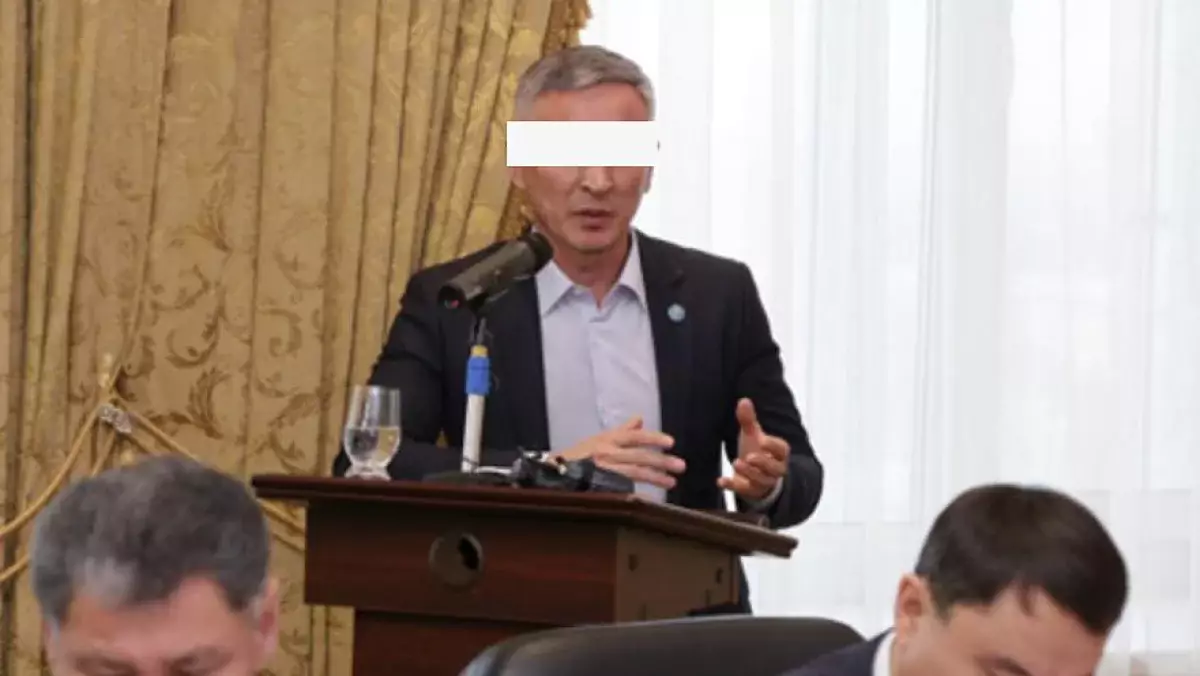 Лисаковскте 14 жастағы қызды зорлады деген депутат сотталды