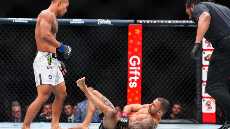 Бой Пантожи и Вана - третий в истории UFC, остановленный из-за серьёзной травмы