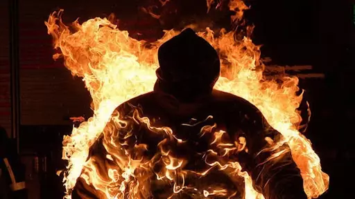 Қарағандыда 14 жастағы баланы өртеді деген жасөспірімге сот үкімі шықты