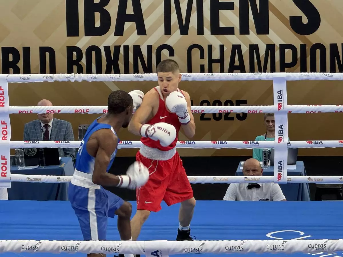 Әлем чемпионаты: боксшы Асылқұлов жеңіске жетті