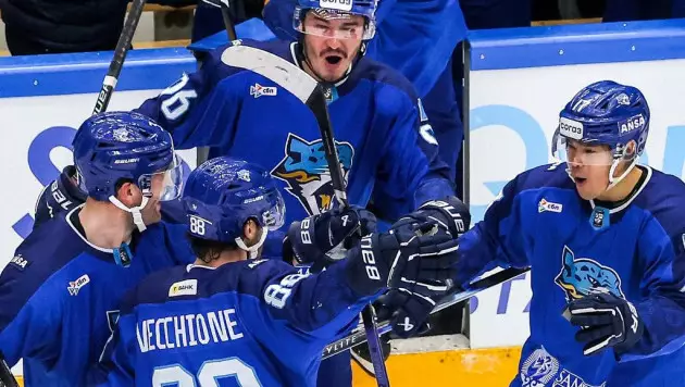 Драмой с камбэком на последних минутах и серией буллитов завершился матч "Барыса" в КХЛ