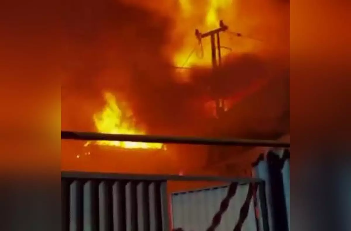 Астанада бес қабатты тұрғын үйден өрт шығып, 11 жасар бала ажал құшты