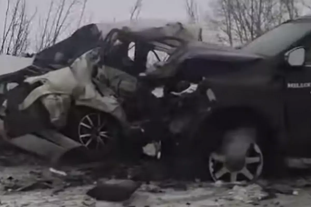 Три человека погибли в страшном ДТП на трассе в ВКО