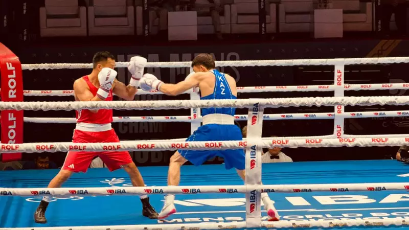 Ертуған Зейнуллинов әлем чемпионатында қарсыласын нокдаунға түсірді