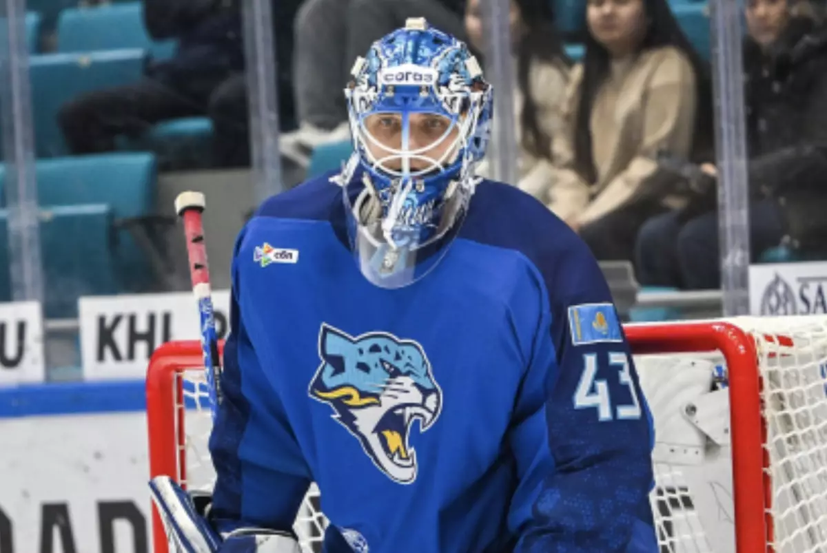 "Барыс" дома уступил последней команде Востока КХЛ