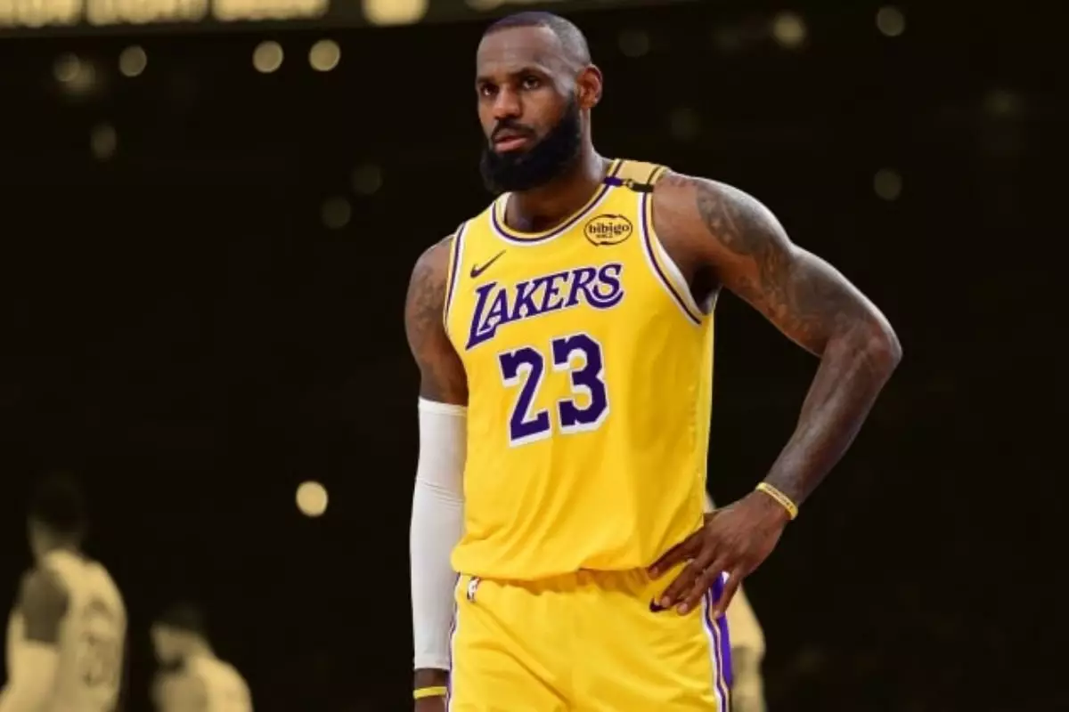 Провальный сезон Леброна: почему Король Джеймс буксует