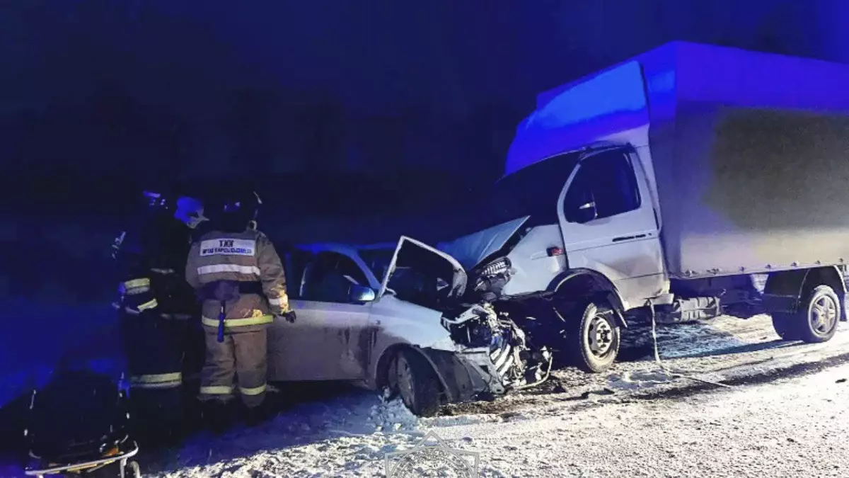 Бурабайда газель мен жеңіл көлік соқтығысып, екі жасөспірім мен бір әйел адам зардап шекті