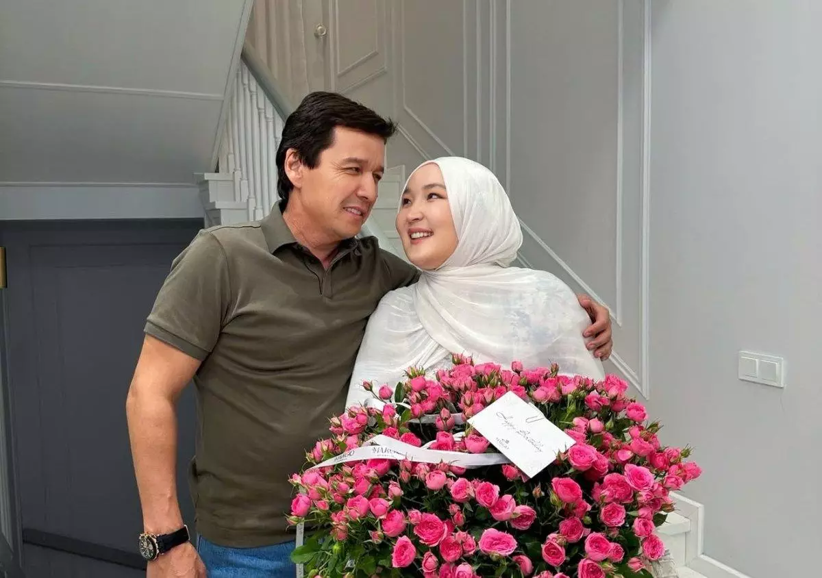 Әнші Абай Бегейдің әйелі жүктілігі  жайында жазды