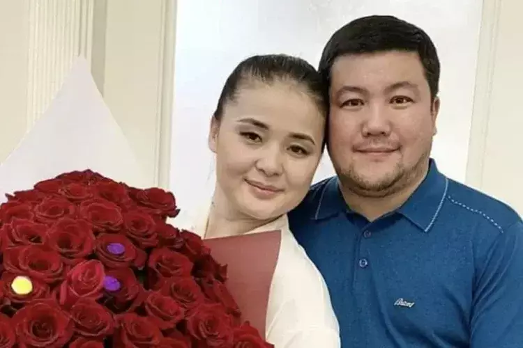  «Блоктан шығарды»: Мөлдір Мұқан Тұрсынбек туралы ел естімеген шындықты айтты