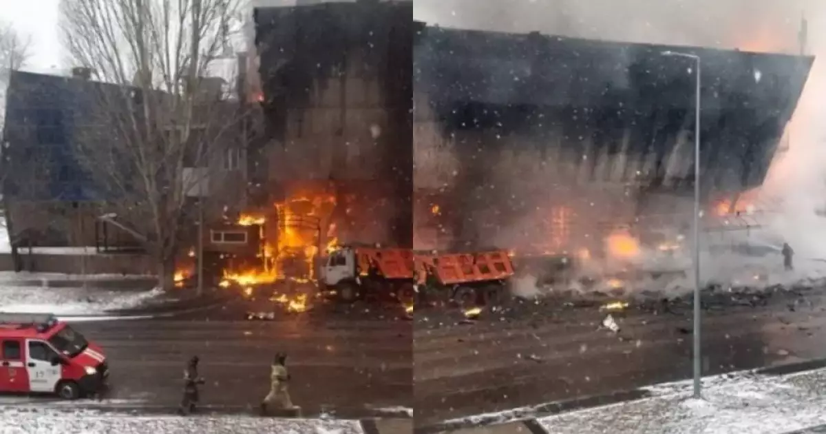  Кинотеатр горит в Астане 