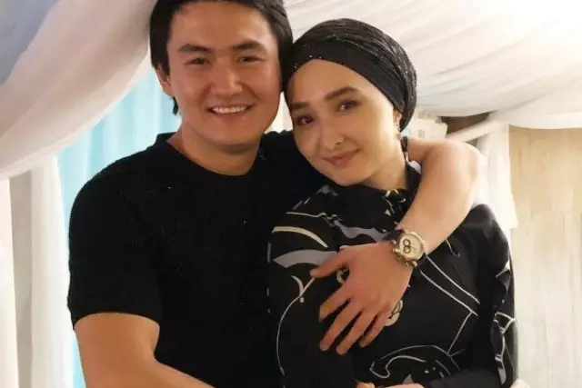 «Бір сәт өмірімізді өзгертті»: Төреғали Төреәлінің әйелі жан сырын ақтарды