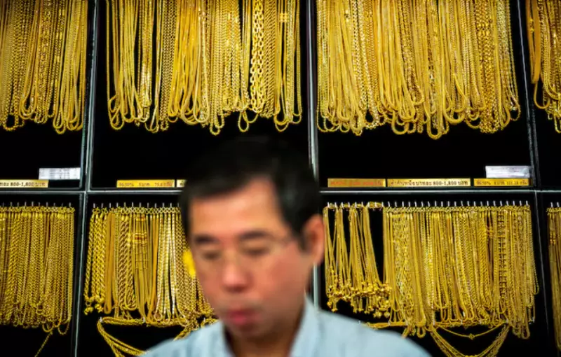 Ожидания по ставке ФРС США “толкают” цены на золото