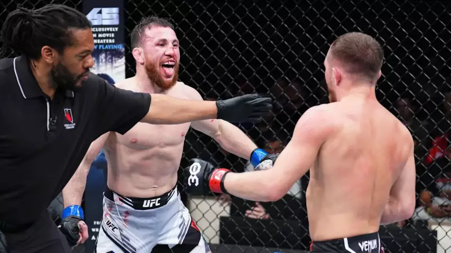 Чимаев отреагировал на бой Петра Яна с Мерабом Двалиашвили