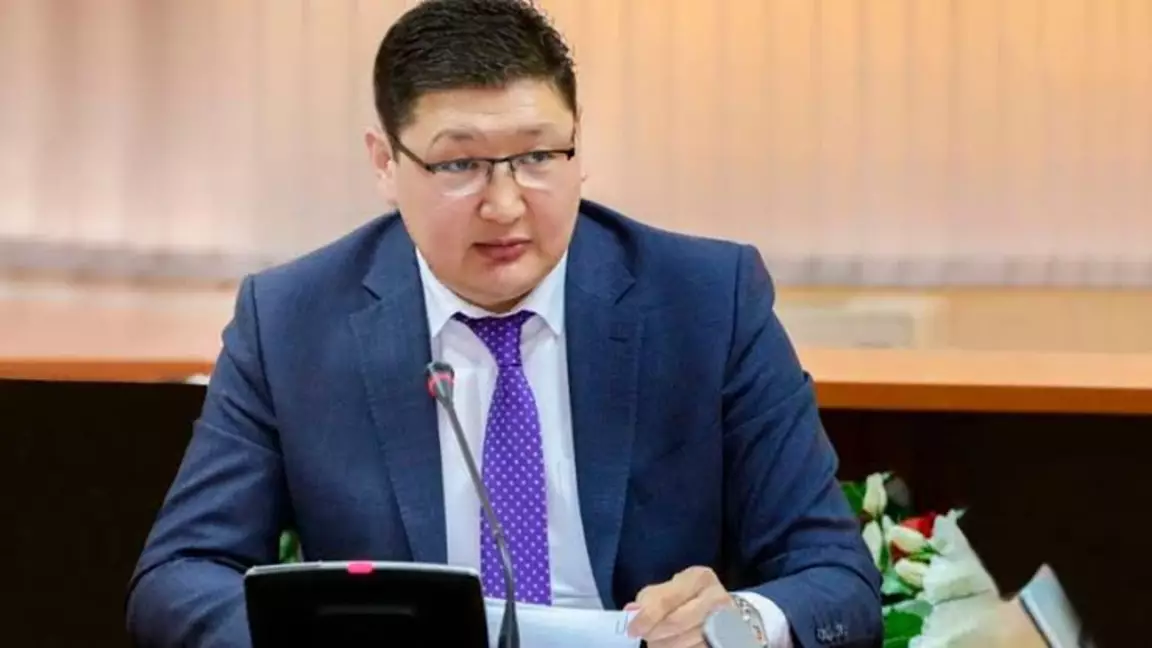 Қытайдан қорықсақ, Айға немесе Марсқа көшіп кетейік — Берік Уәли