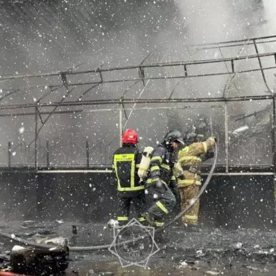 В Астане загорелось здание кинотеатра