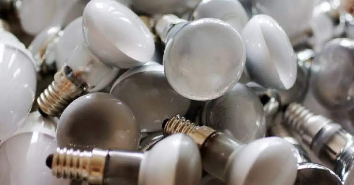  3,5 балаға қауіп төнген: Жетісуда сынап толы лампалар балаларға қолжетімді жерде сақталған 