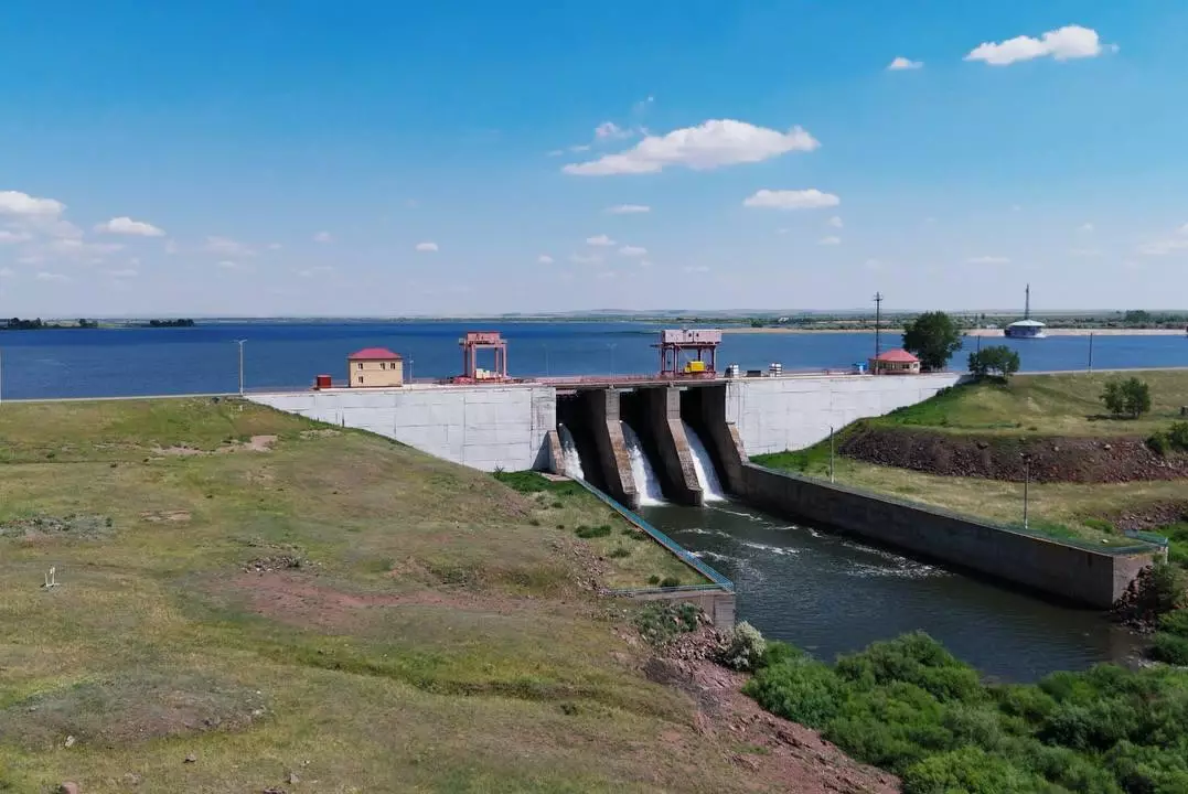 Казахстан готовится к паводкам — в регионах обновляют гидросооружения и очищают русла рек