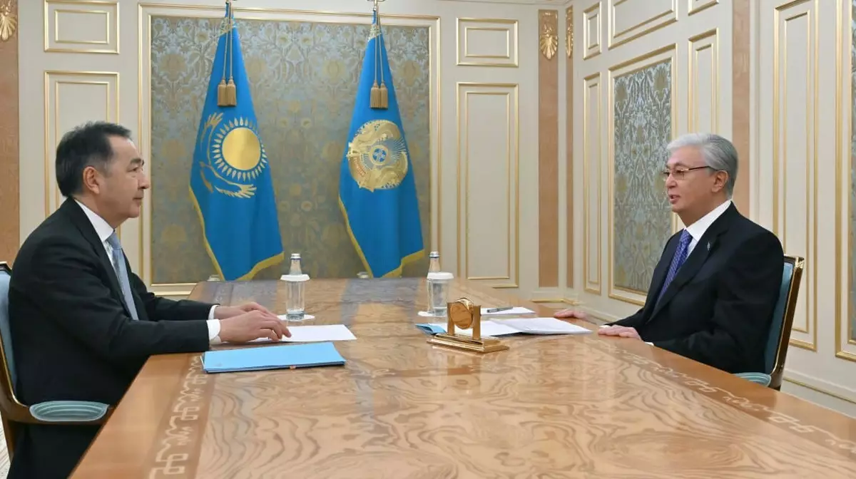 Токаев обсудил с Сагинтаевым развитие ЕАЭС и приоритеты Казахстана в 2026 году