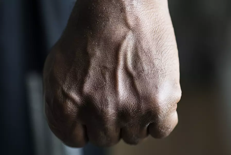 В Костанае санитар получил срок за жестокое избиение пациента