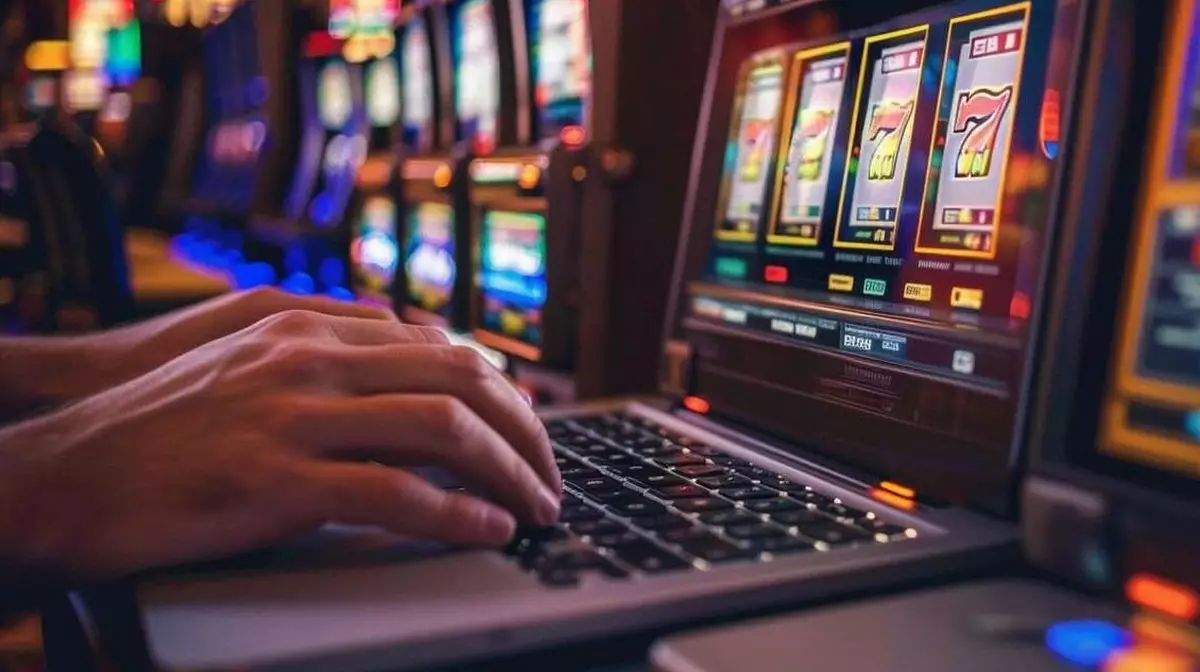 АФМ выявило схему вывода 600 млрд тенге через онлайн-казино