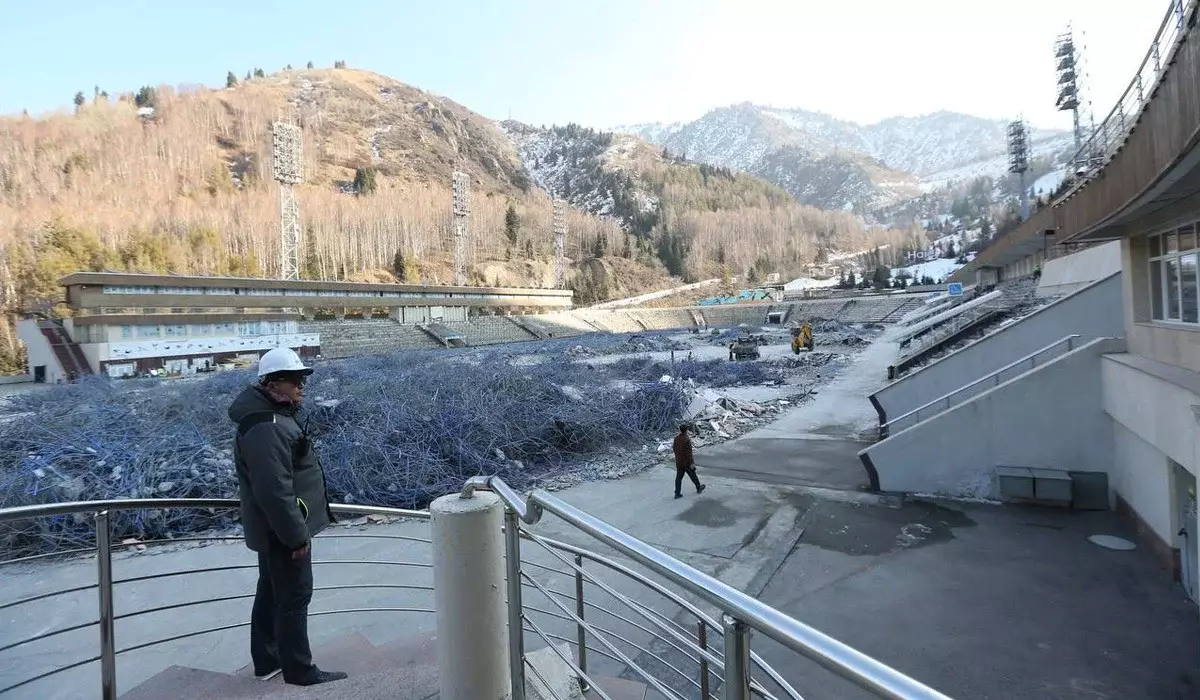 Аким Алматы ознакомился с ходом реконструкции высокогорного спортивного комплекса «Медеу»