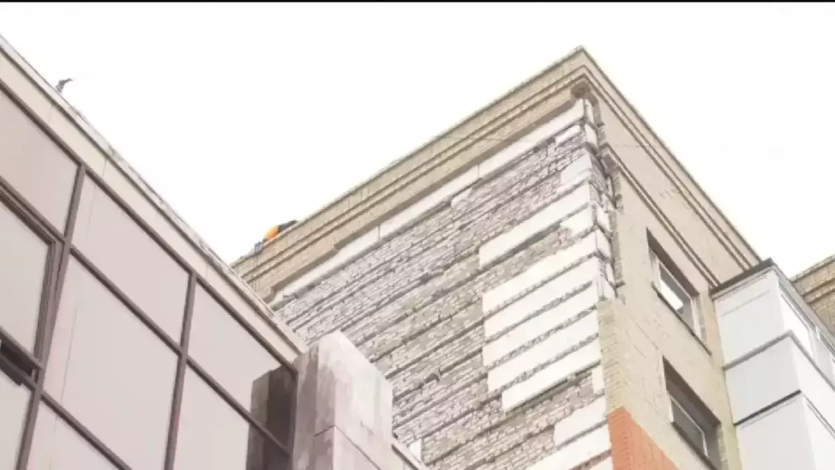 "Астанадағыдай оқиға қайталанса, түрмеге қамау керек": Депутаттар құрылыс компаниялары сапа мен қателіктер үшін жауап беретінін айтты