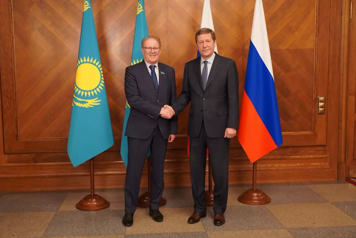 Развитие международного транспортного коридора "Север - Юг" обсудили депутаты Мажилиса и Госдумы