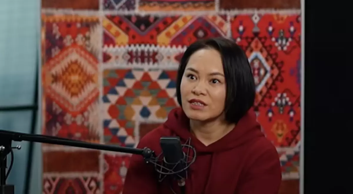 «Жыныс мүшесін ұстап сауап жинау»: 9 баланың анасы медреседегі сұмдықты жайып салды (ВИДЕО)