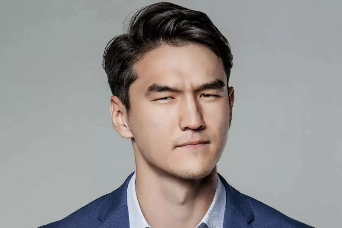 В России начали отменять концерты Нурлана Сабурова