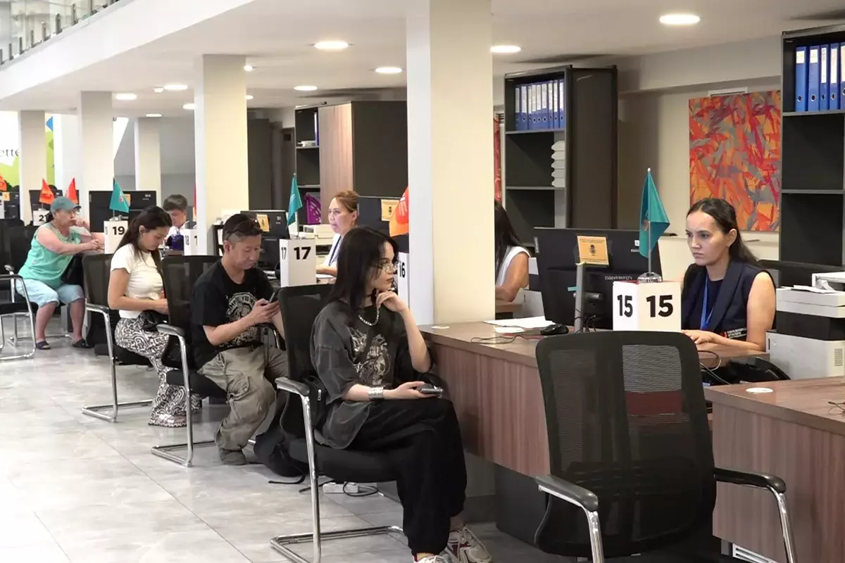 В Алматы готовят госслужащих нового поколения