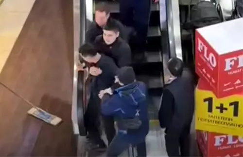 Призывника доставили в военкомат прямо из ТЦ