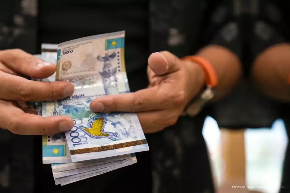 Уехавшие на заработки в Россию казахстанцы не воюют в Украине